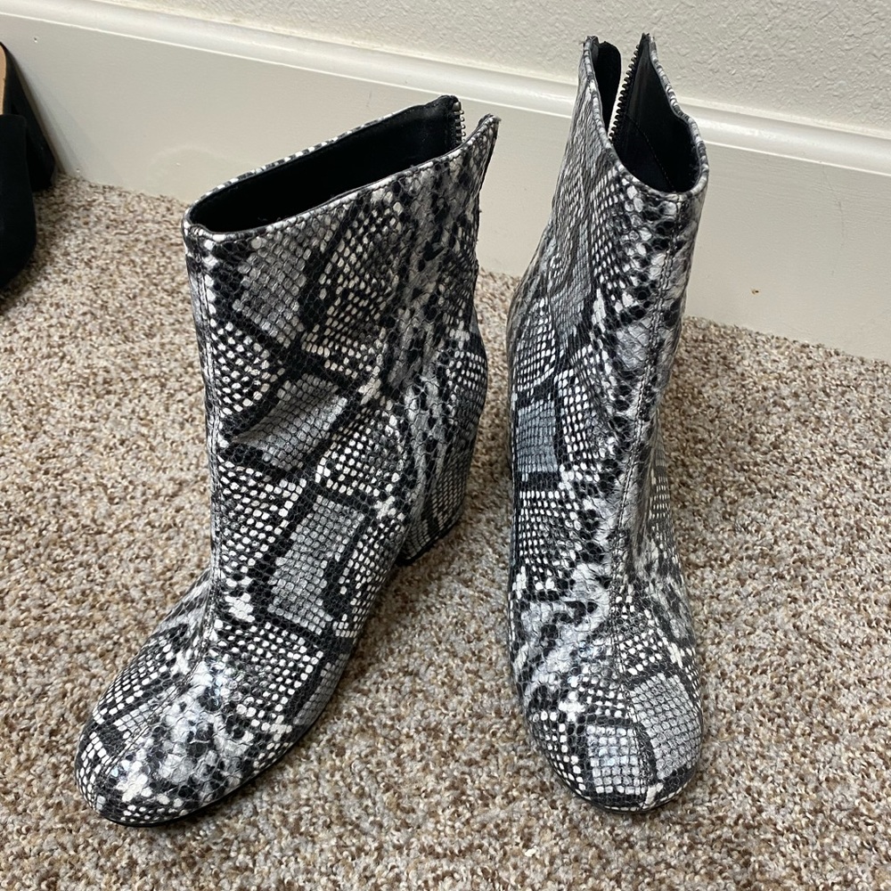 Billabong Snake Print Bootie Size 8 1.5 In Heel - image 1
